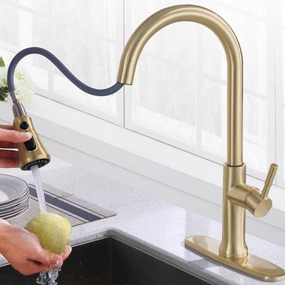 Oro cepillado grifo rotatorio del lavabo del grado del mezclador 36O de la agua caliente y fría de SUS304