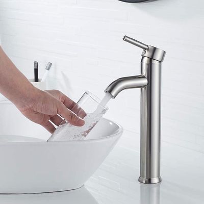 Solo mezclador sin plomo del lavabo de la palanca que electrochapa el grifo caliente y frío del lavabo