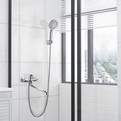 La ducha superficial del cuarto de baño del OEM que platea golpea ligeramente a Matte Black Chrome